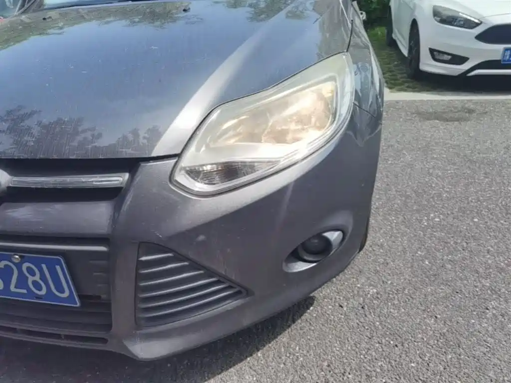 Ford Focus 2015 — фото 24