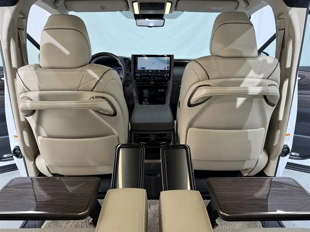 Toyota Alphard 2024 — фото 16