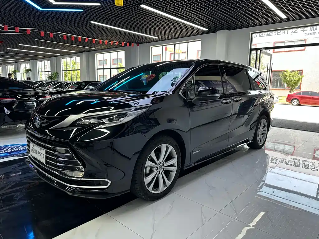 Toyota Sienna 2023