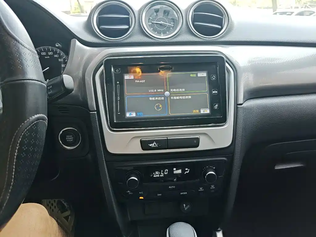 Suzuki Vitara 2016 — фото 13