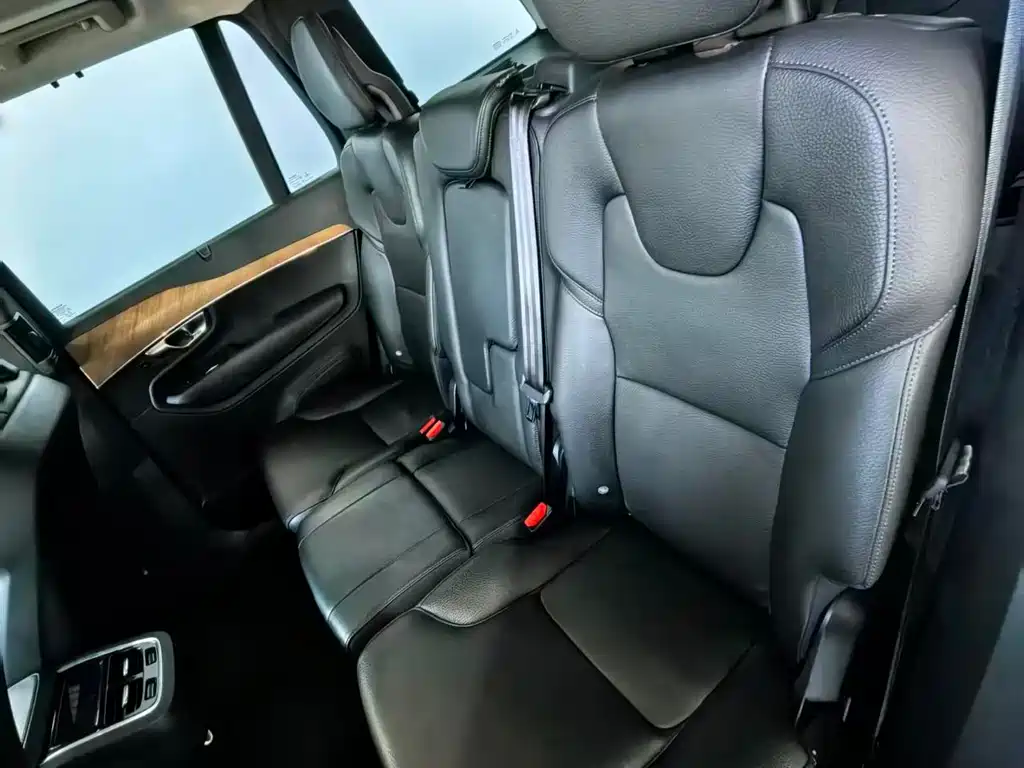 Volvo XC90 2019 — фото 16