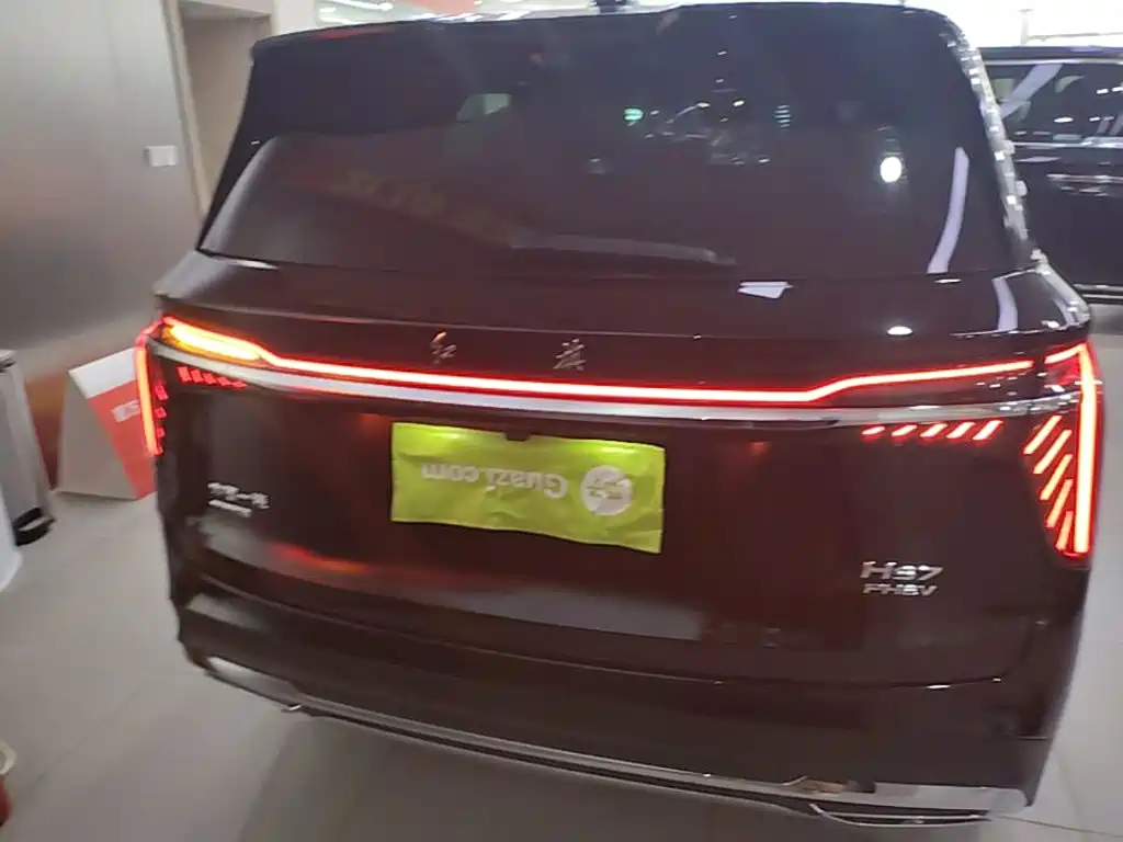 Hongqi HS7 PHEV 2025