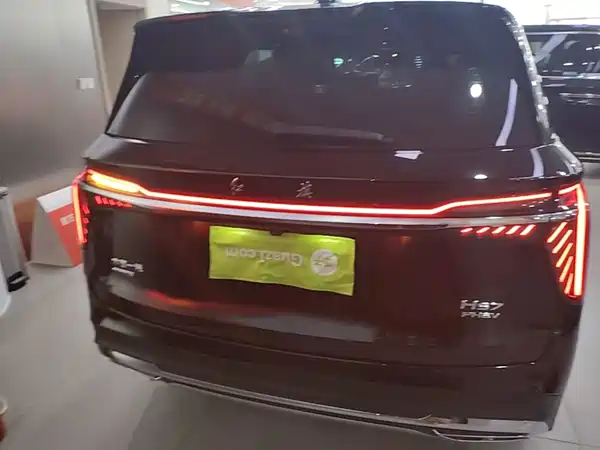 Hongqi HS7 PHEV 2025