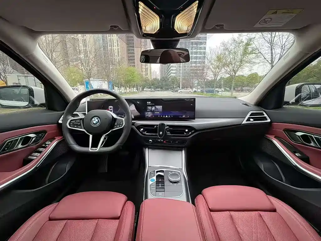 BMW i3 2025