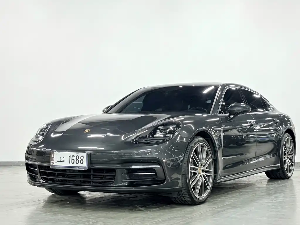 Porsche Panamera 2018 — фото 1