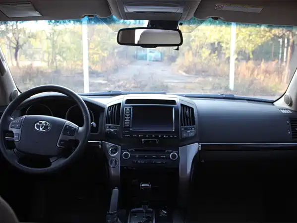 Toyota Land Cruiser 2010