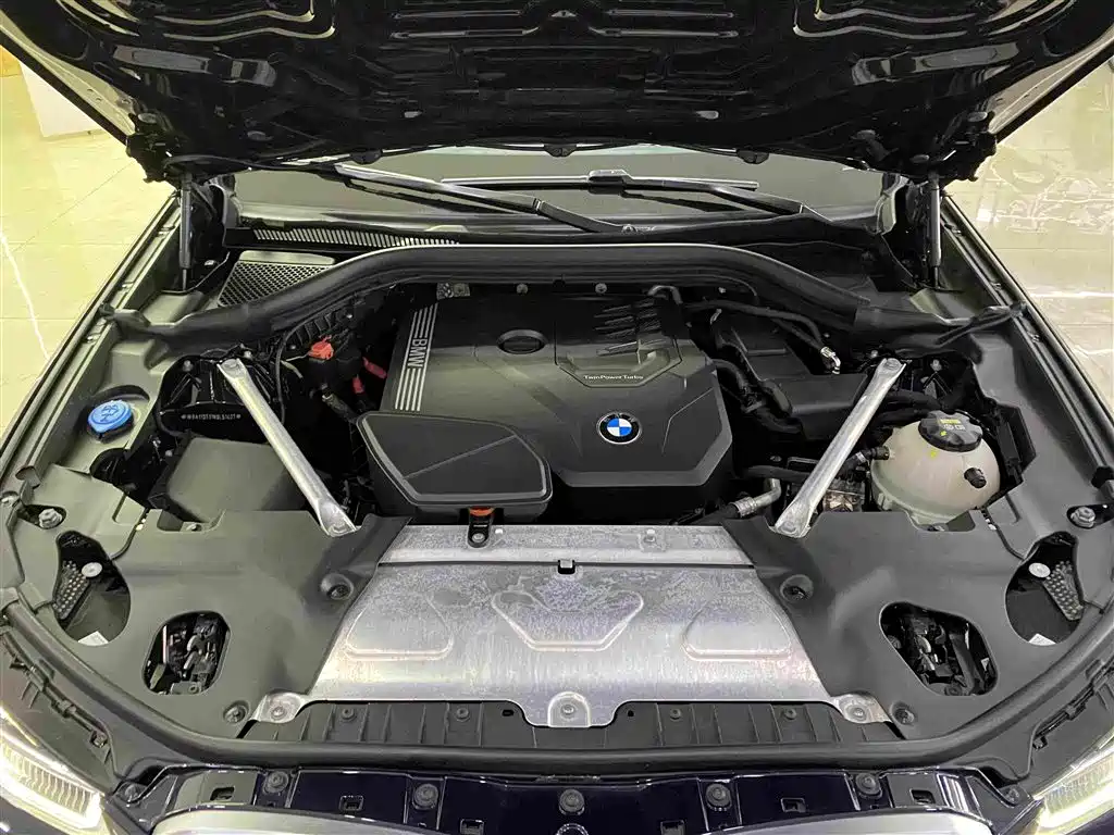 BMW X4 2022 — фото 14