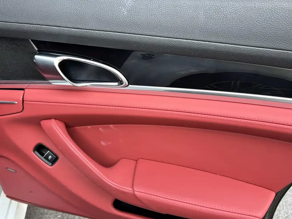 Porsche Panamera 2017 — фото 16