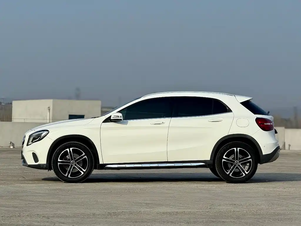 Mercedes-Benz GLA 2018 — фото 5