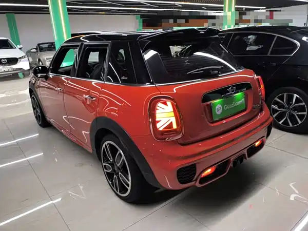 MINI MINI 2018
