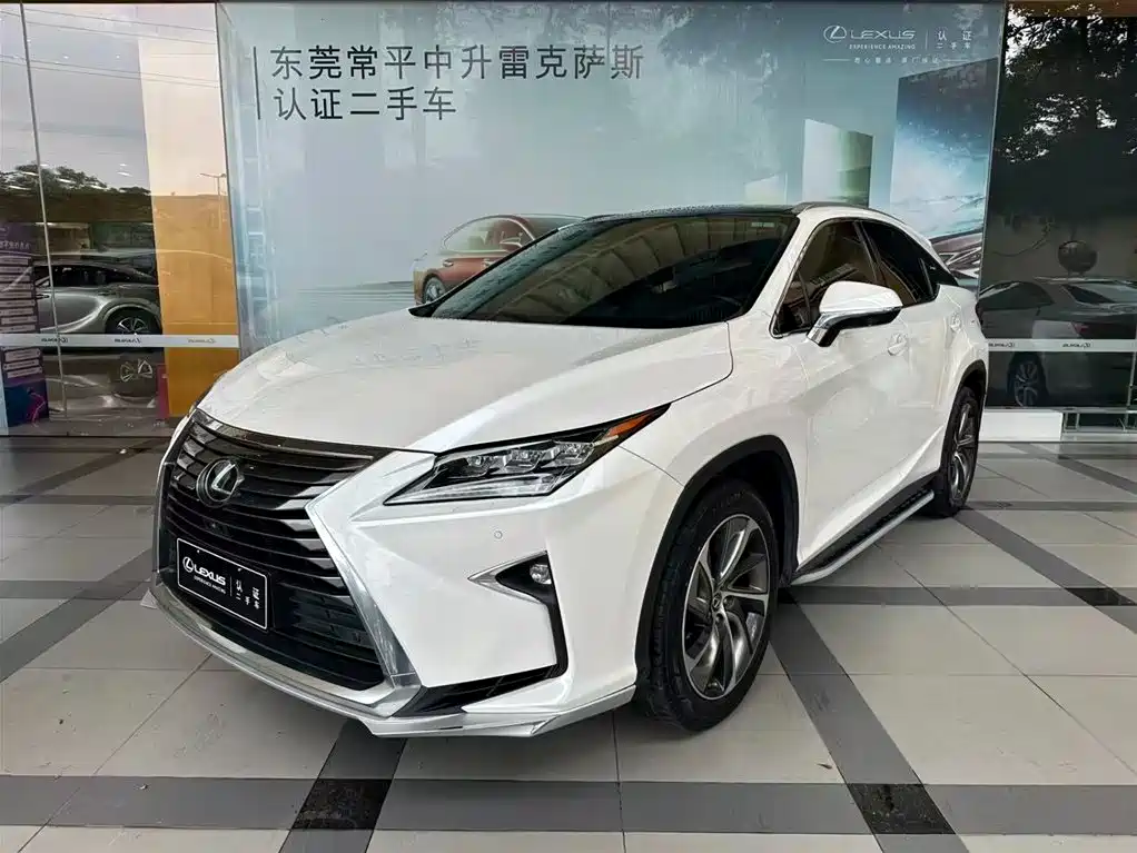 Lexus RX 2018 — фото 1