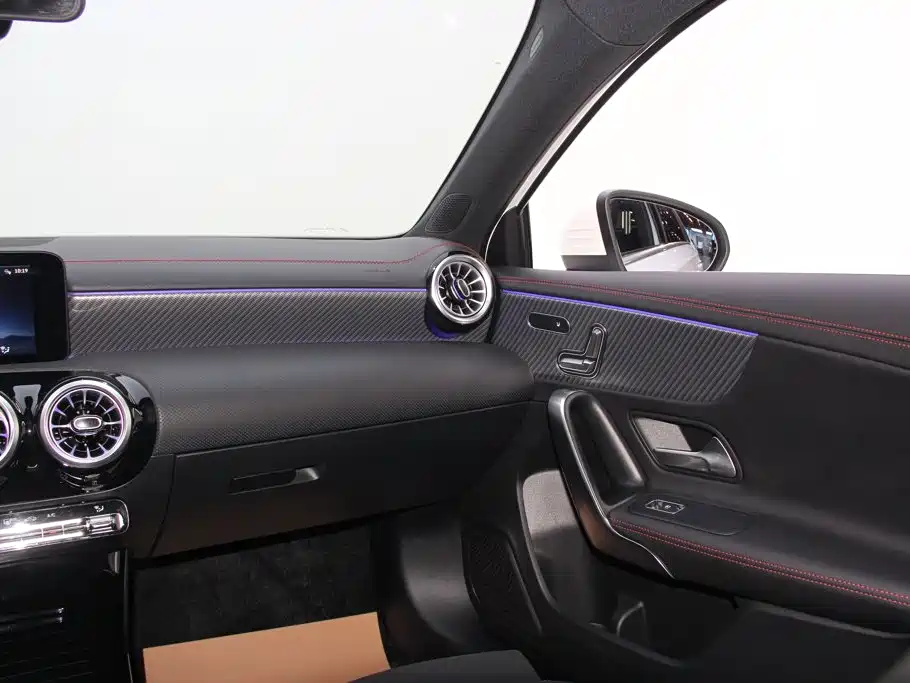 Mercedes-Benz A-Class 2024 — фото 22