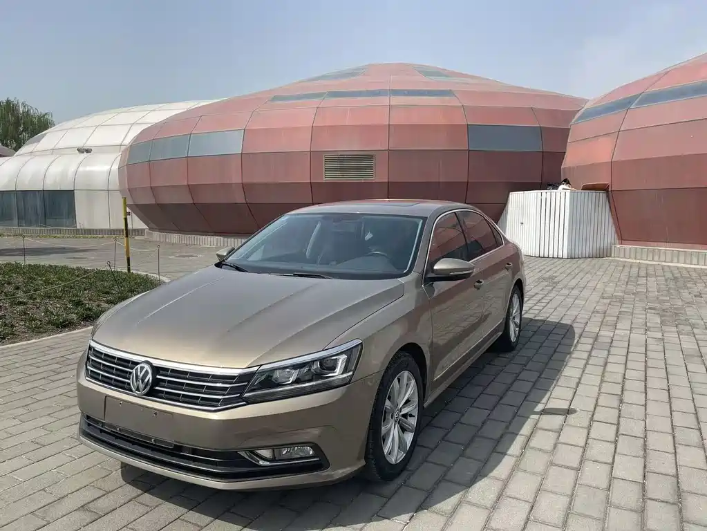 Volkswagen Passat 2017 — фото 1