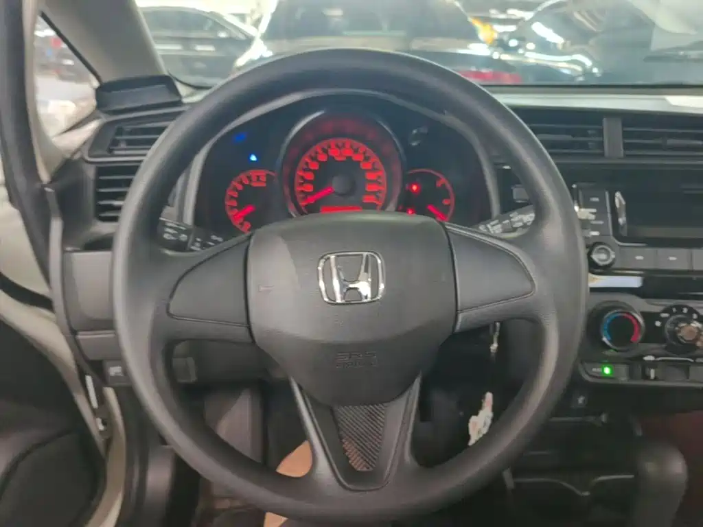 Honda Fit 2018 — фото 11