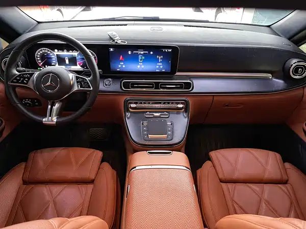 Mercedes-Benz V-Class 2024