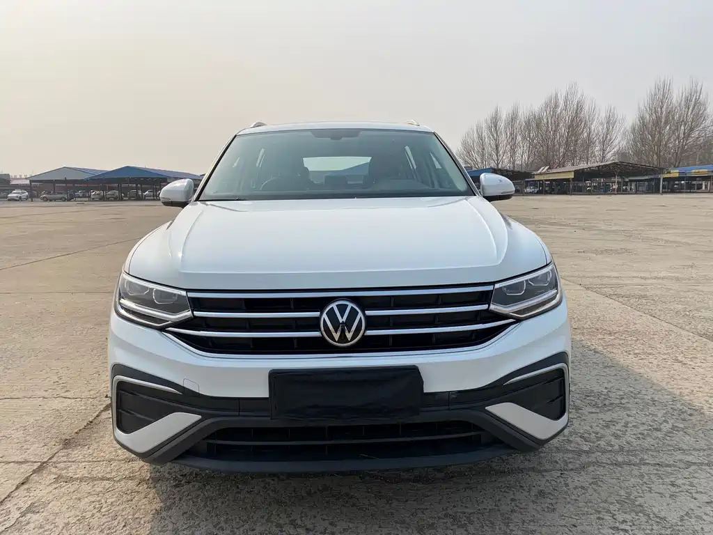 Volkswagen Tiguan L 2023