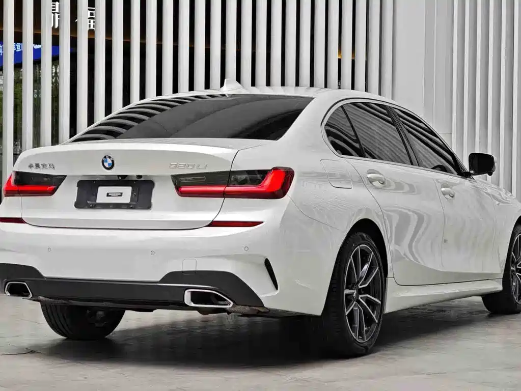 BMW 3 Series 2022 — фото 15