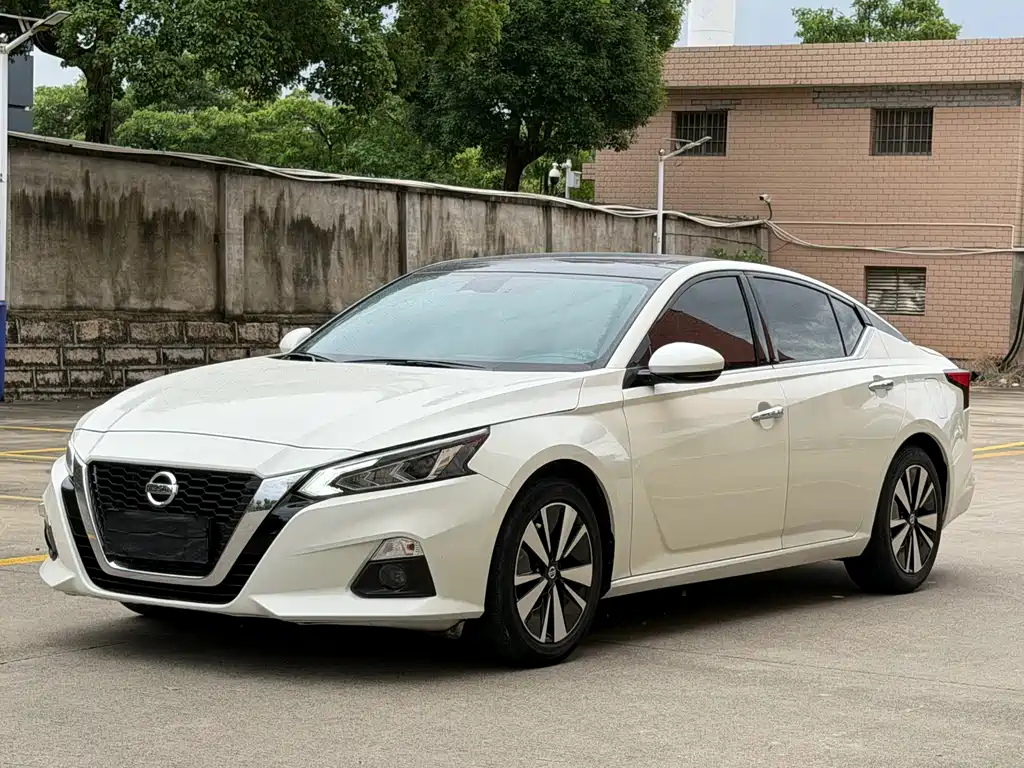 Nissan Teana 2023