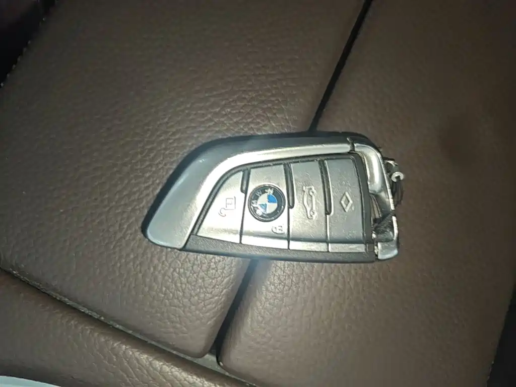 BMW 7 Series 2018 — фото 9