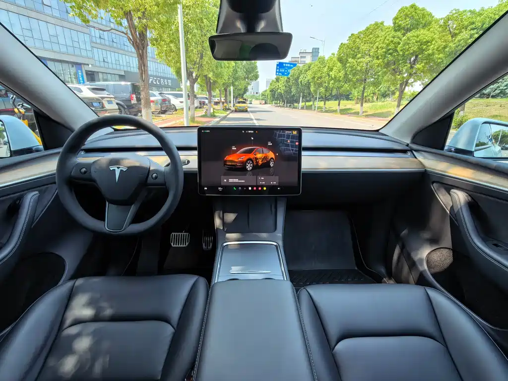 Tesla Model Y 2022 — фото 10