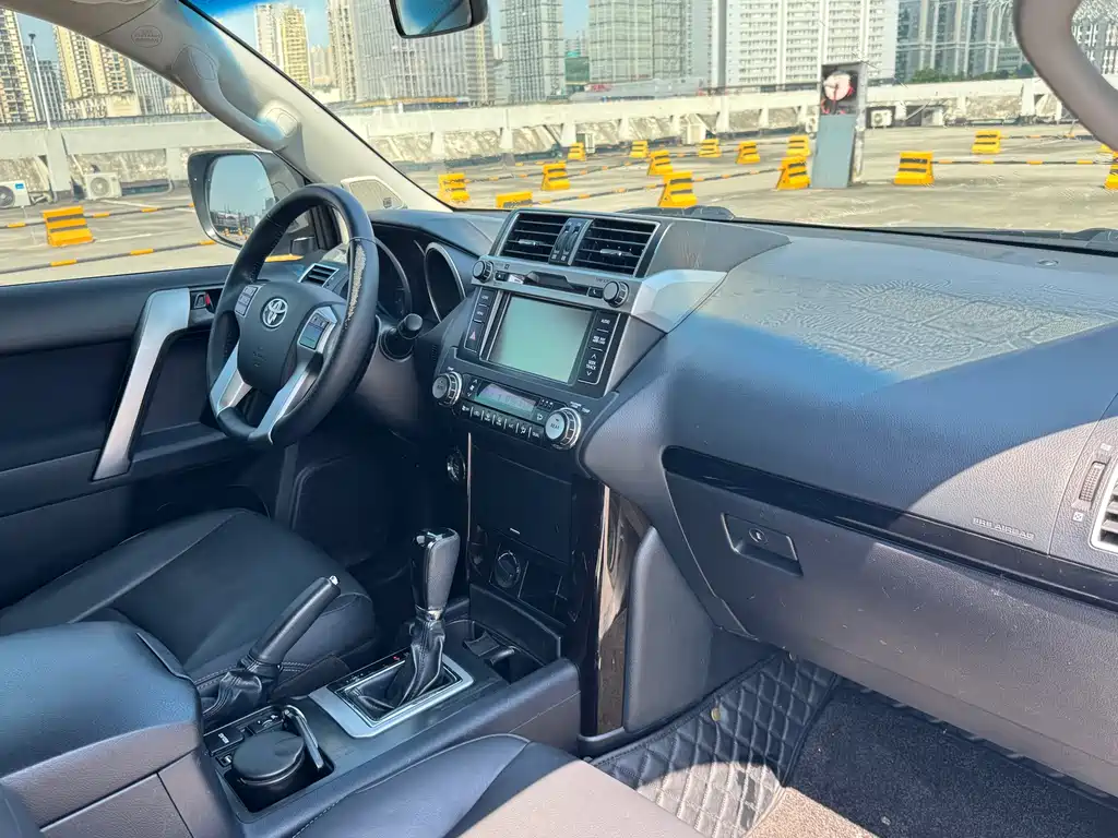 Toyota Prado 2016