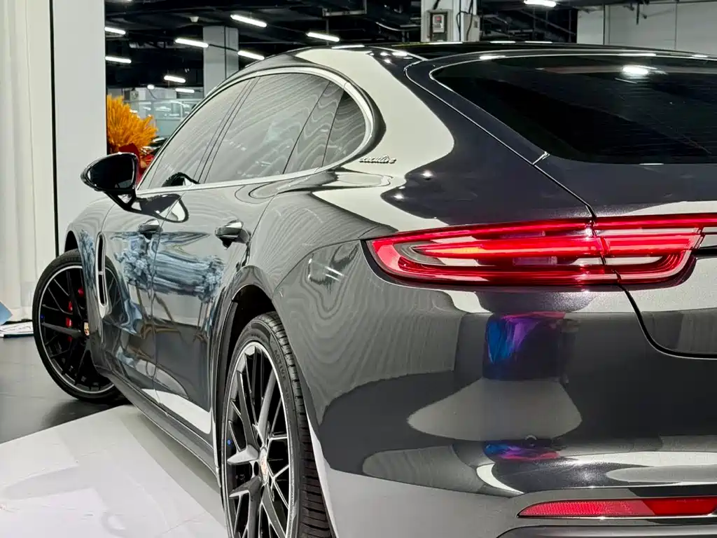 Porsche Panamera 2020 — фото 12