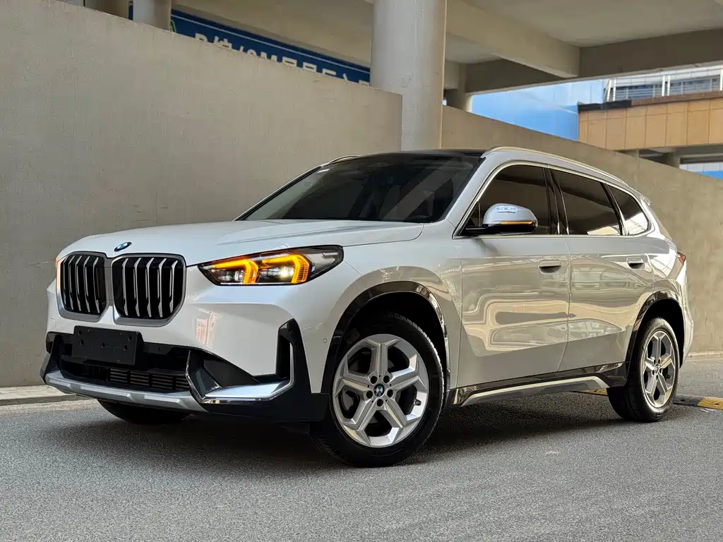 BMW X1 2023 — фото 1
