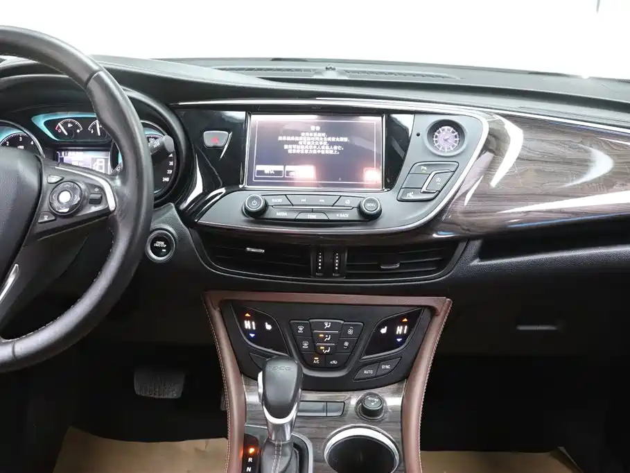 Buick Envision Plus 2017 — фото 25