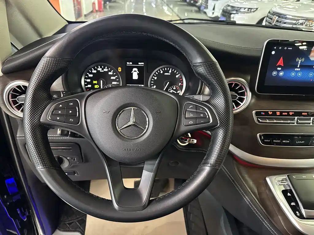 Mercedes-Benz Vito 2023