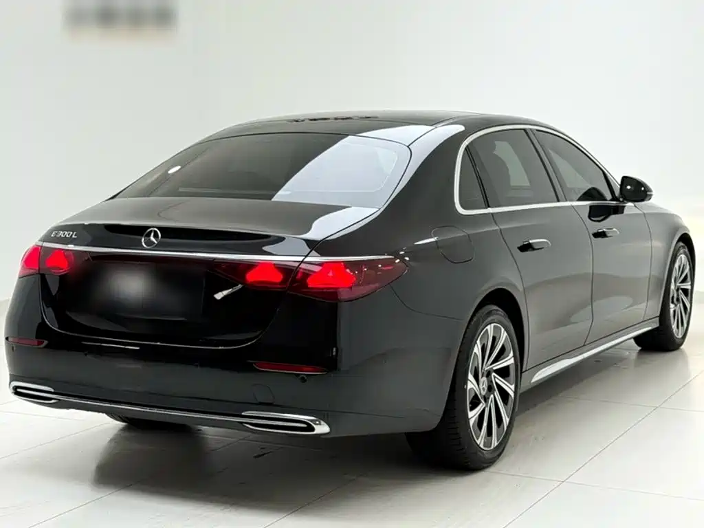 Mercedes-Benz E-Class 2024