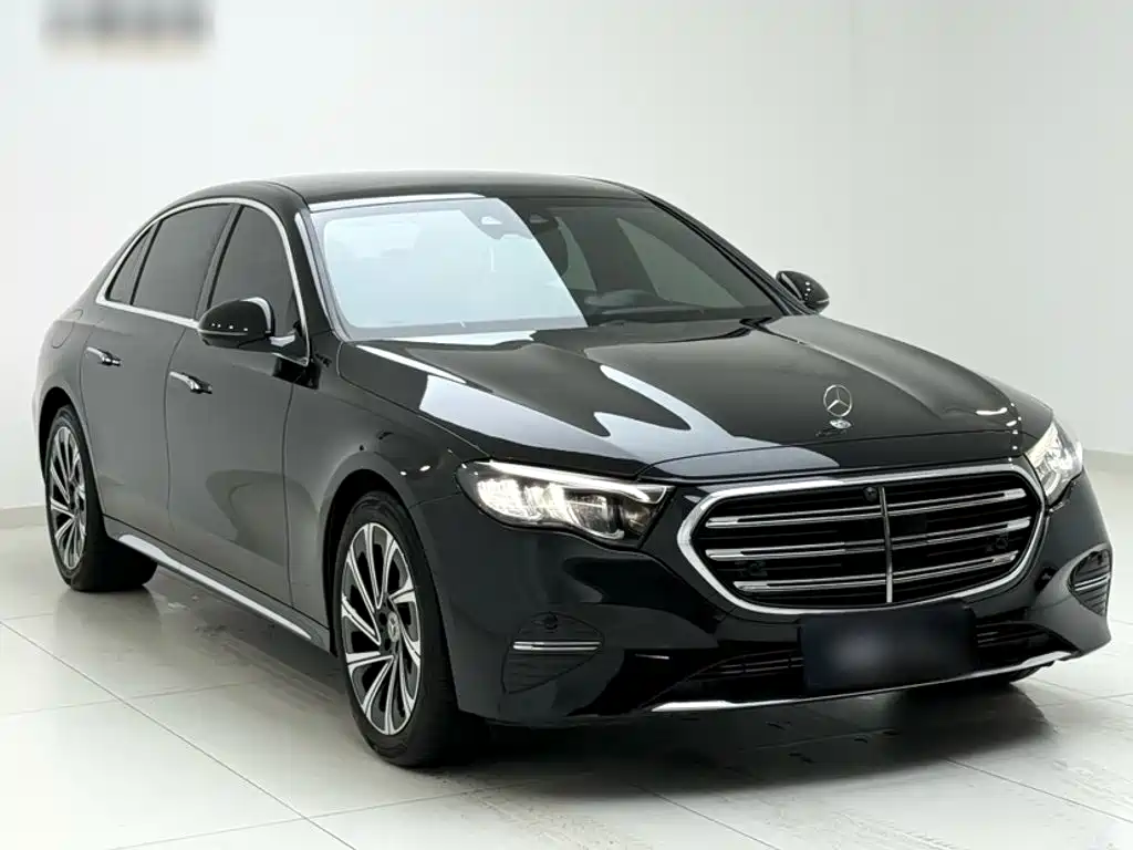Mercedes-Benz E-Class 2024