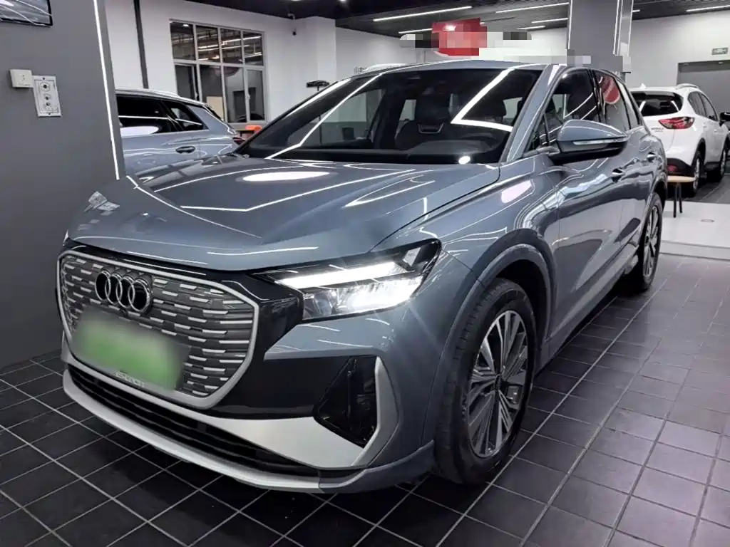 Audi Q4 E-Tron 2024 — фото 2