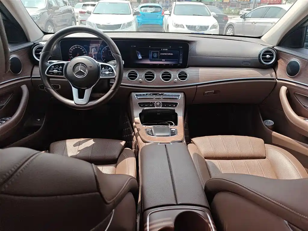 Mercedes-Benz E-Class 2019 — фото 9