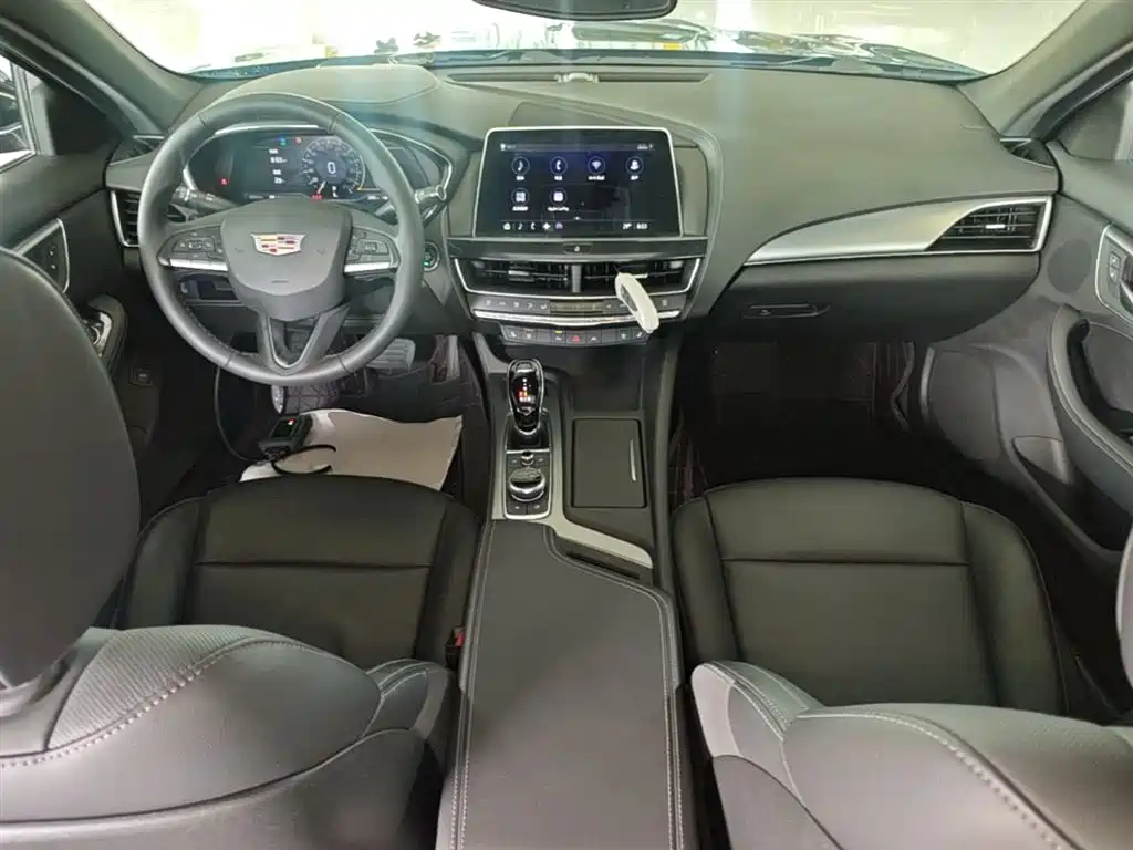 Cadillac CT5 2023 — фото 10