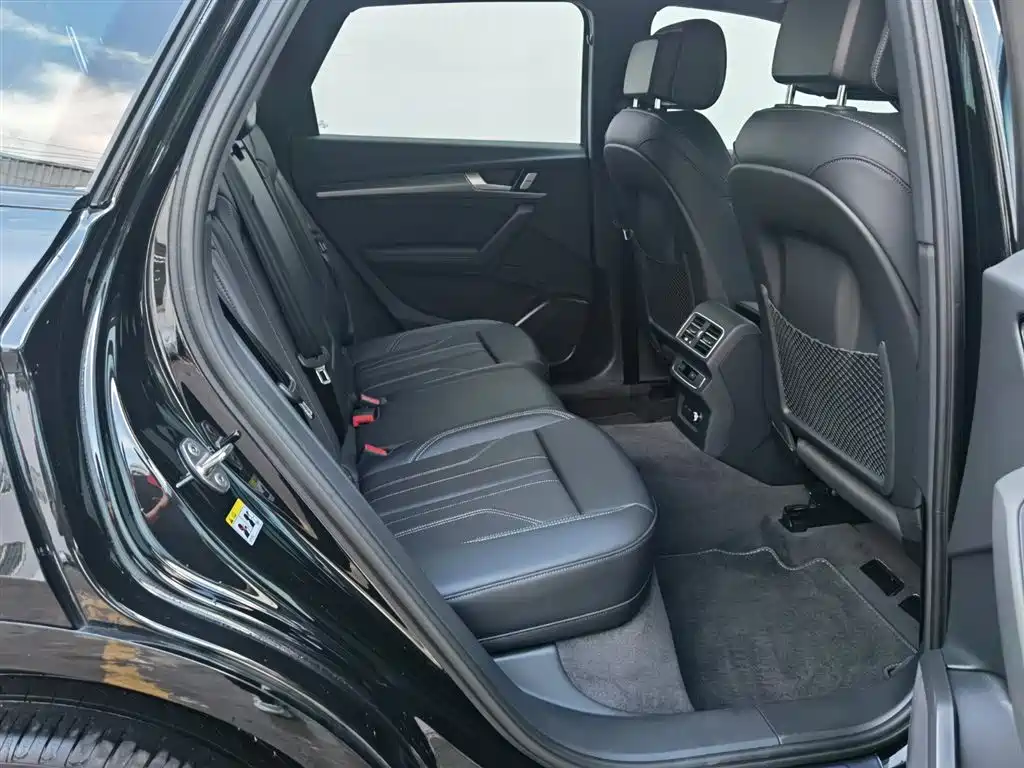 Audi Q5L 2025 — фото 27