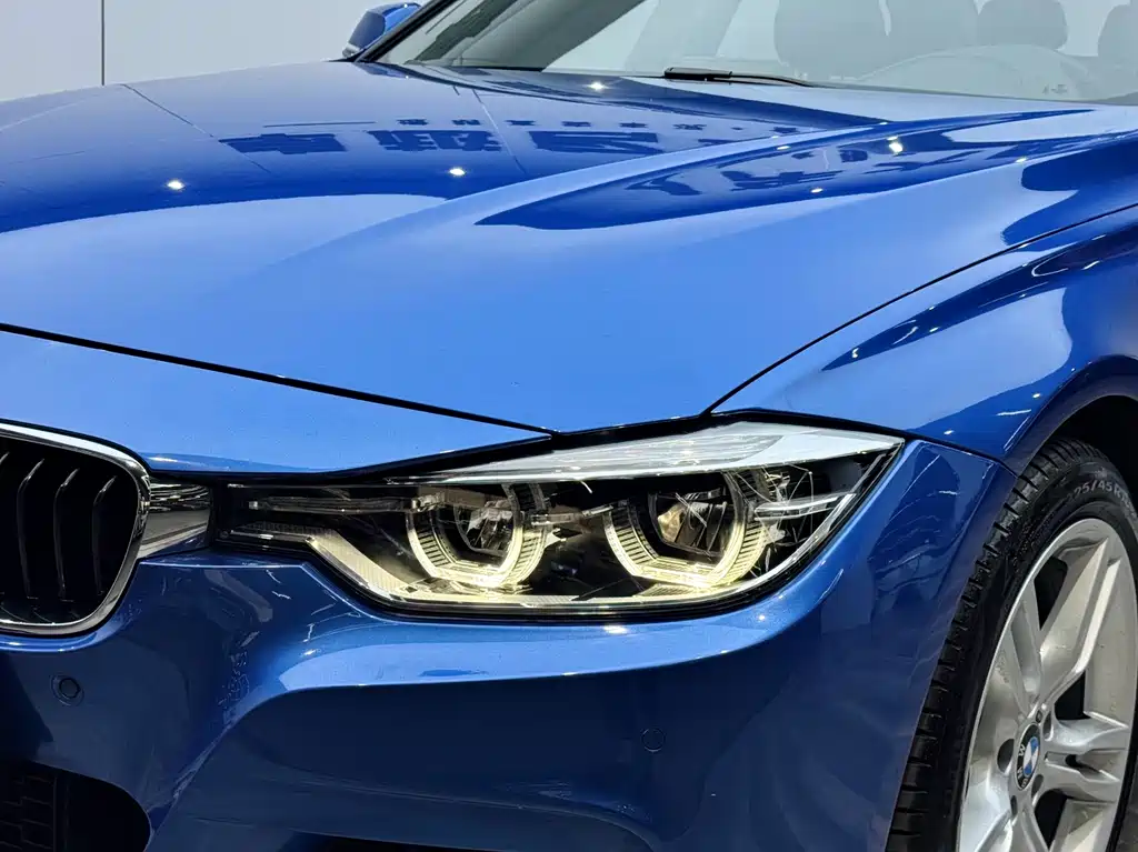 BMW 3 Series 2017 — фото 24