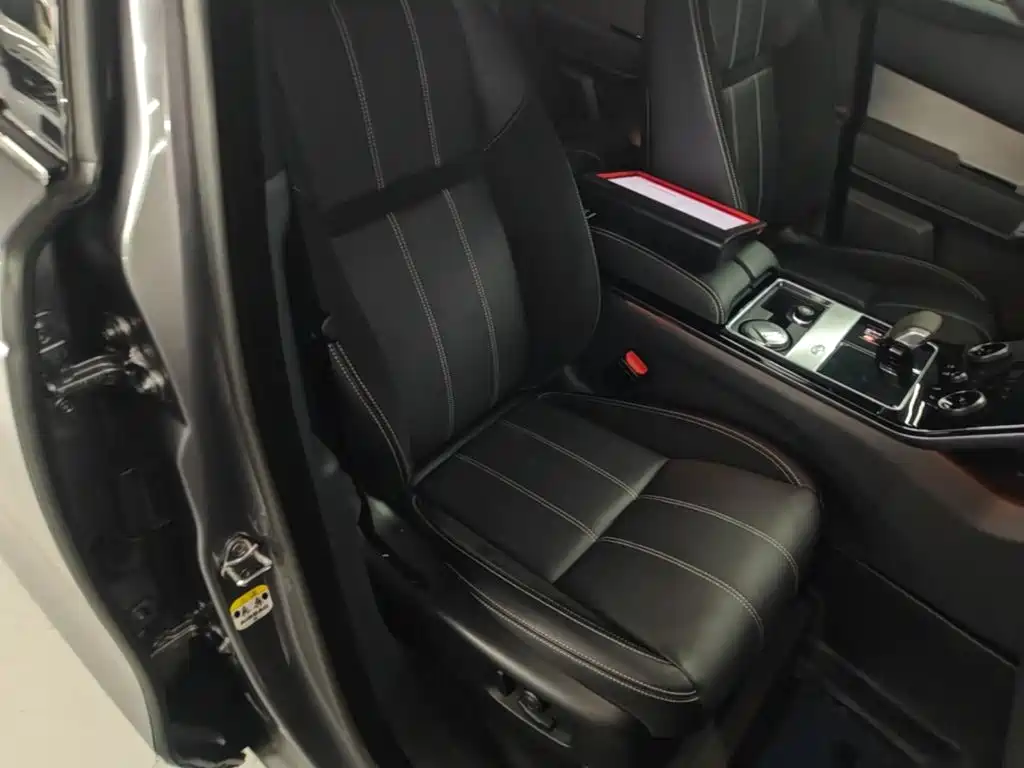 Land Rover Range Rover Velar 2021 — фото 25