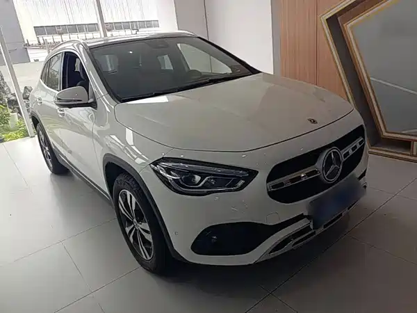 Mercedes-Benz GLA 2024