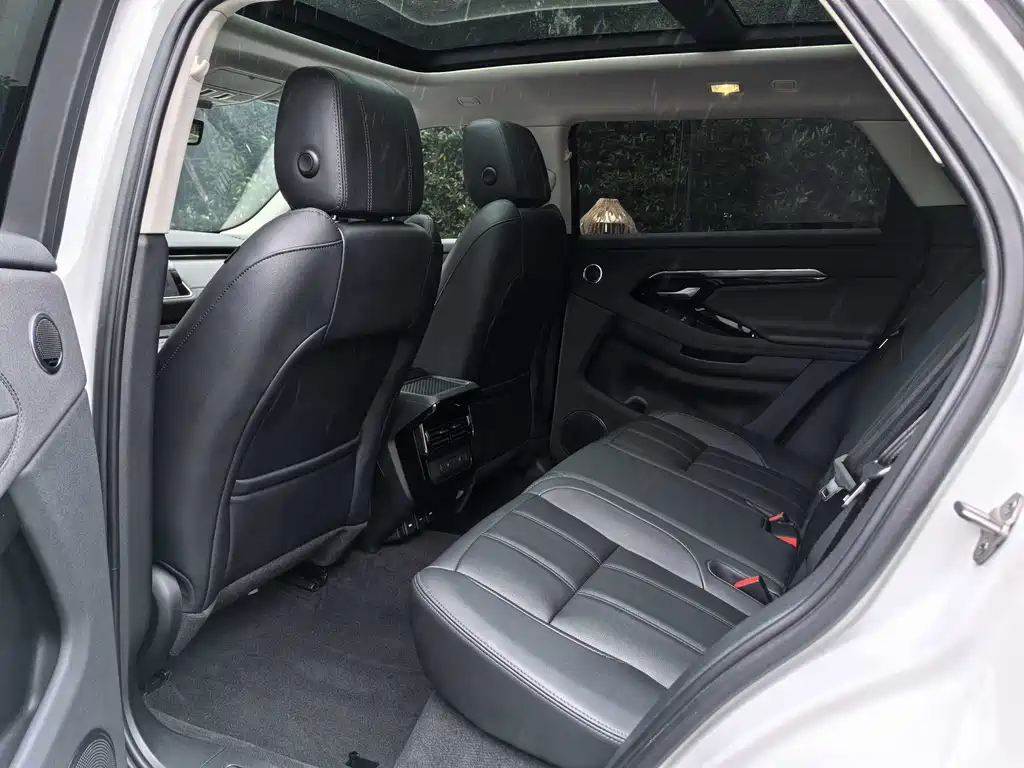 Land Rover Evoque 2023
