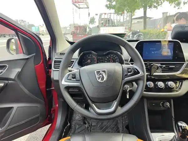 Baojun 310 2016
