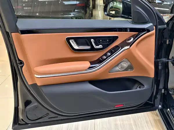 Mercedes-Benz S-Class 2023
