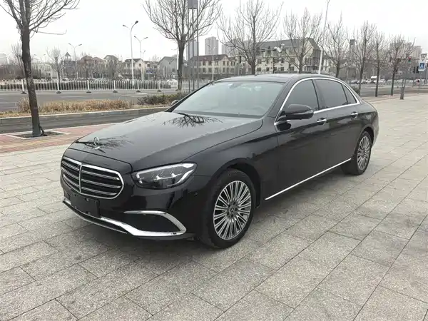 Mercedes-Benz E-Class 2022