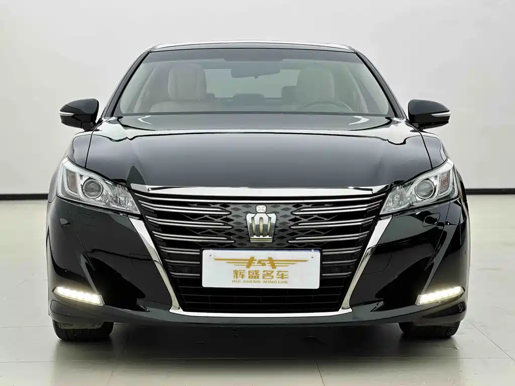 Toyota Crown 2018 — фото 2