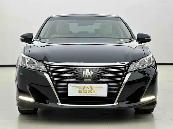 Toyota Crown 2018