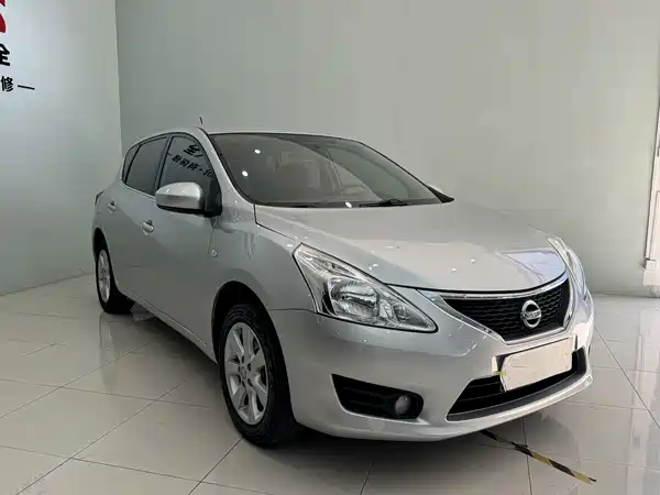 Nissan Tiida 2011