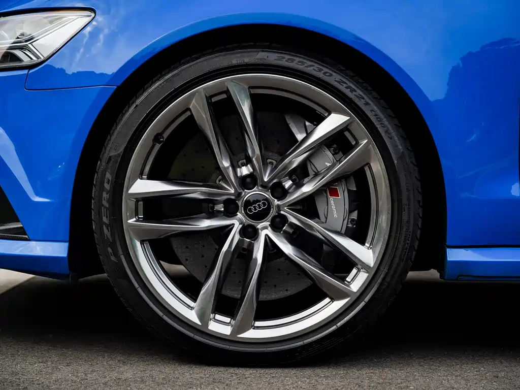 Audi RS 6 2019 — фото 42
