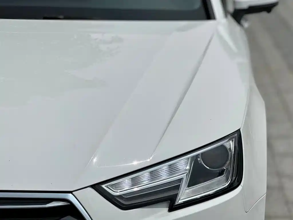 Audi A4L 2018 — фото 12