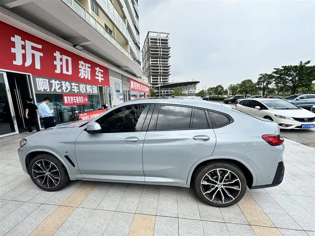 BMW X4 2022 — фото 3