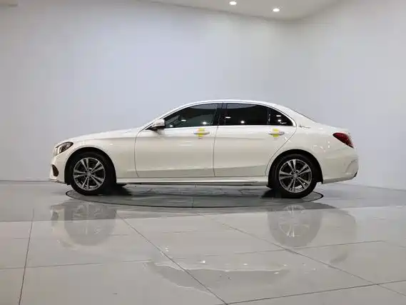 Mercedes-Benz C-Class 2016 — фото 16