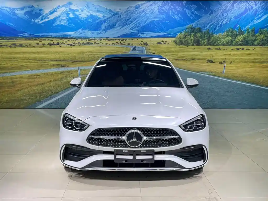 Mercedes-Benz C-Class 2023 — фото 3